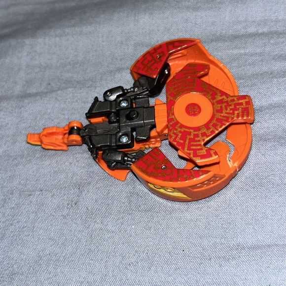 TAKARA TOMY Transformers Generations Autobot‎ Data Disc Figure - Picture 2 of 2